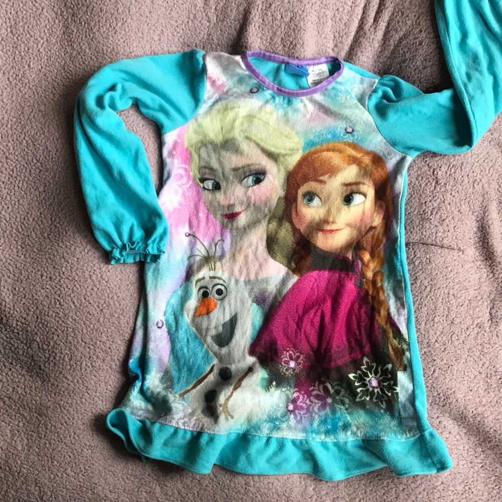Anna and Elsa gown❄️